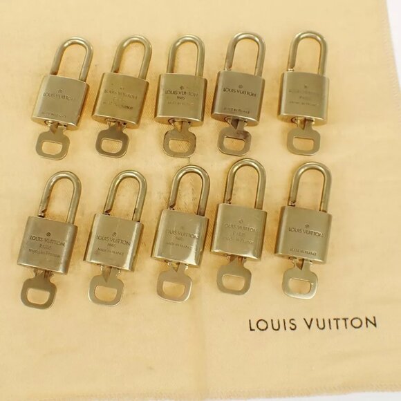 LOUIS VUITTON LV 10 SET PADLOCK KEY BAG CHARM CADENA GOLD PLATED FRANCE 80EB424 - Picture 2 of 4